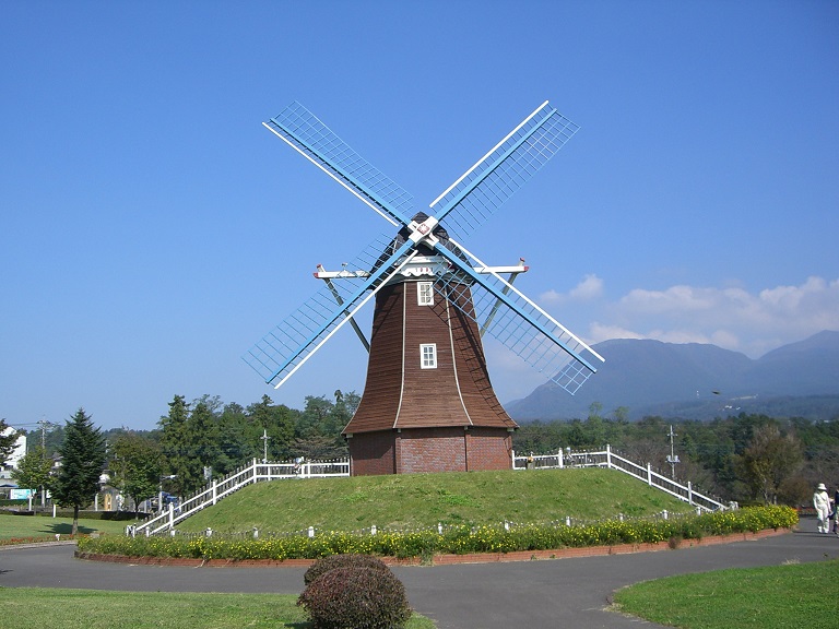 A Dutch windmill | Michinoeki Green Flower Stock Farm Ogo