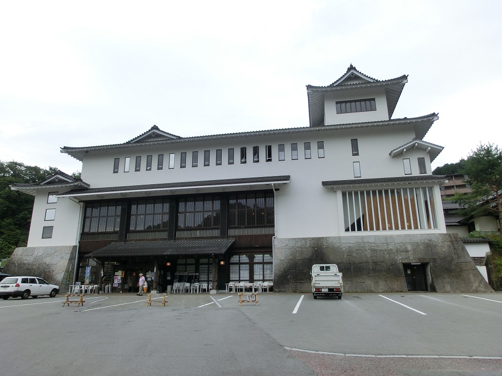 Michinoeki facilities | Shinanojishimojo