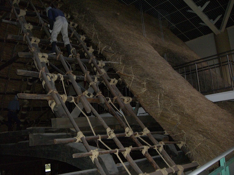 Gassho-zukuri houses museum | Michinoeki Shirakawago