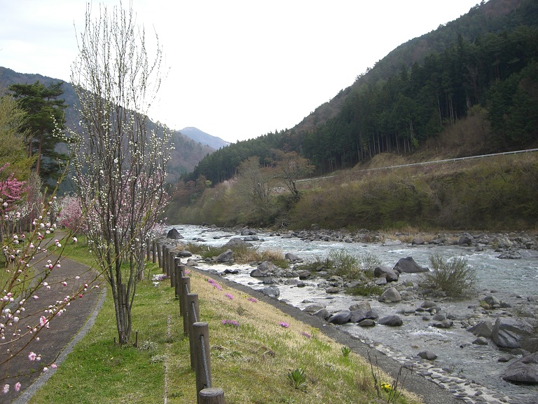 Scenery from Michinoeki Minami-Hida Osaka Hanamomo