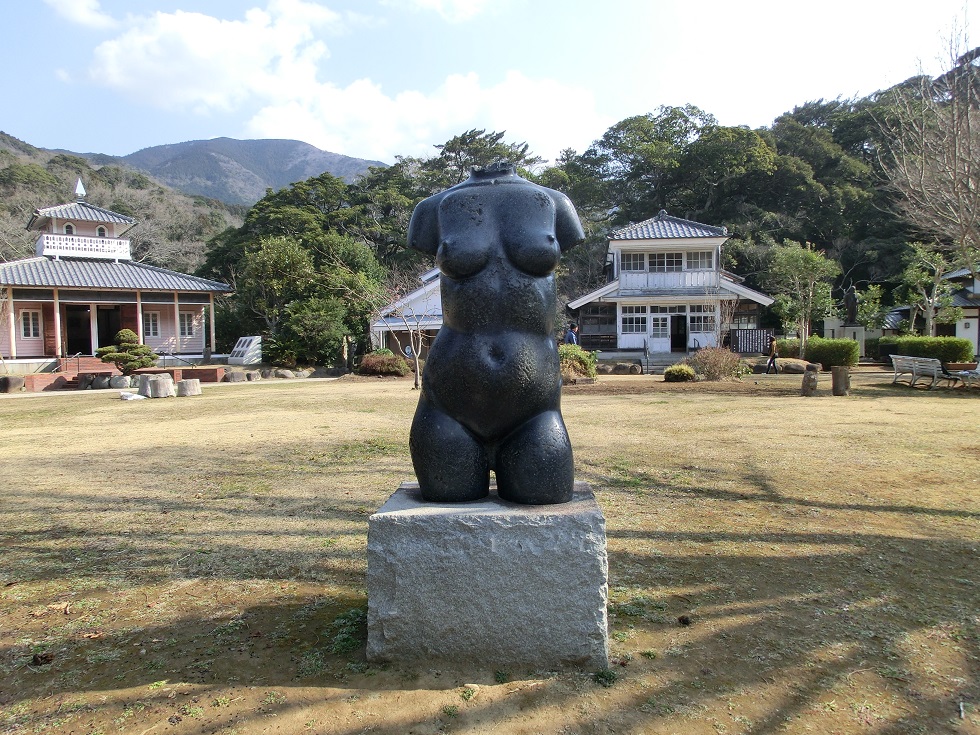 Sculpture | Michinoeki Hana-no-sanseien Izumatsuzaki