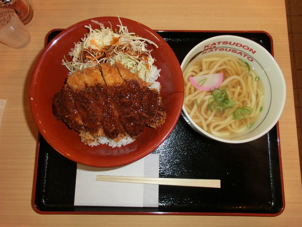 Sauce Katsu-don and Udon | Michinoeki Tahara Mekkun House