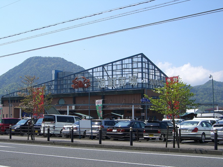 Michinoeki Facilities | Maizuru Port Toretore Center