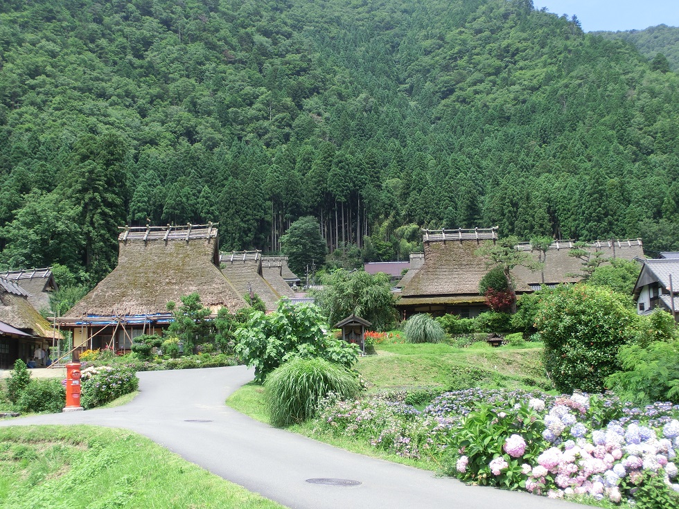 Kayabuki no Sato(the village of thatched-roof houses) | Michinoeki Miyama Fureaihiroba